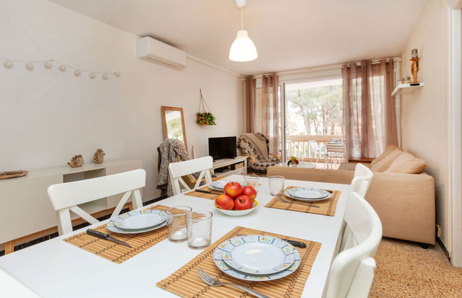 1 bedroom Apartment in Salou with swimming pool and garden - Photo 9