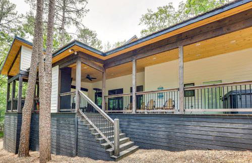 Playground and Pool Table Fun! Broken Bow Retreat - Foto 32