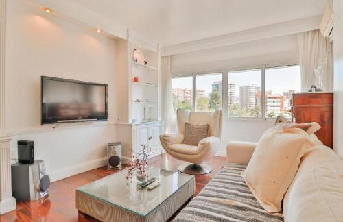 Big apartment, close to train station - Photo 1