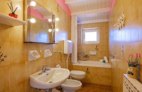 Sole 2 Terrassen Ferienwohnung mit Pool OG - Foto 9