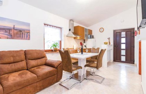 Two-Bedroom Holiday Home In Rebici - Foto 2