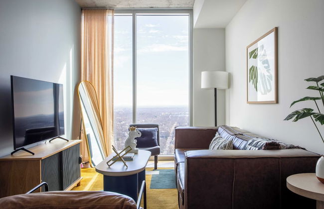 Sleeps 34! 11 Condos in New Austin High Rise w/ Rooftop Pool, Gym, Yoga Studio - Foto 10