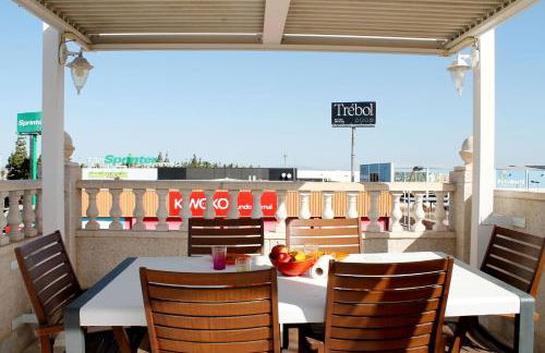 Charming Upper Bungalow with Terrace and Communal Pool in Torrevieja - Foto 16