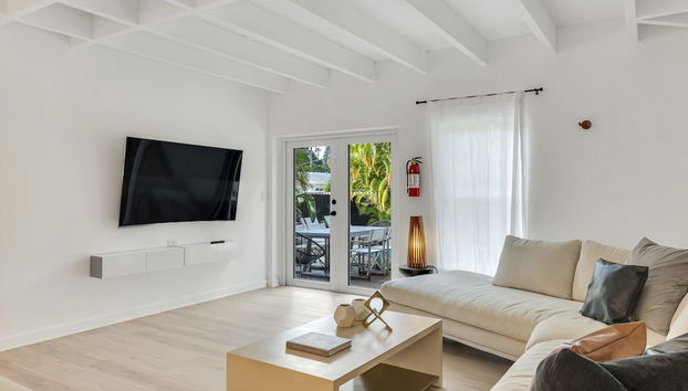 Poolside Paradise: 3BR w Pool and Mini Playground! - Foto 4, Interior