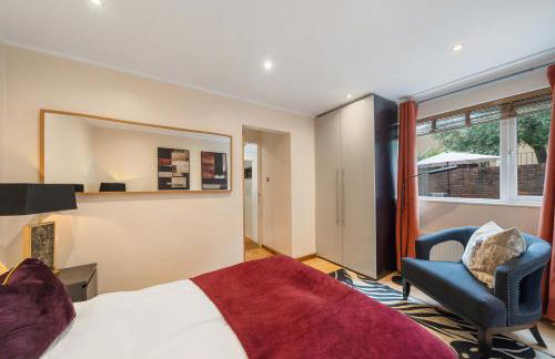 Cosy 3 BEDROOM Home with Garden, Ealing - Foto 4