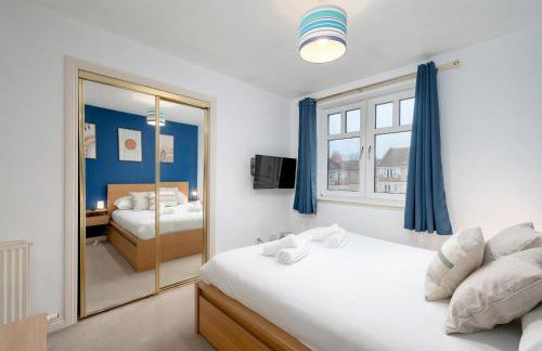 Stylish 2-Bed Flat with Balcony Near Haymarket - Pass the Keys - Foto 19