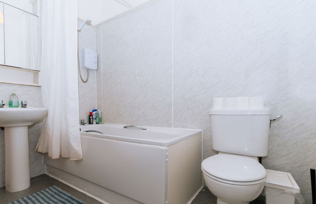 Spacious 4 Bedroom Apartment Near The Meadows/old Town - Foto 21