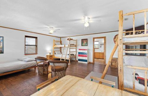 DH RIVER LODGE! Gather your herd here! - Foto 56