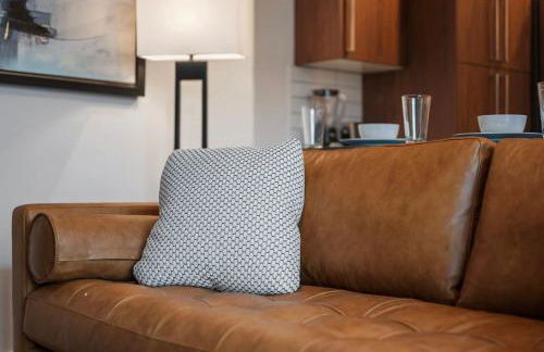 PFR Suites - Highland, 3BR 2BA Shadyside Condo, ADA, 2 Decks and Off-Street Parking - Foto 28