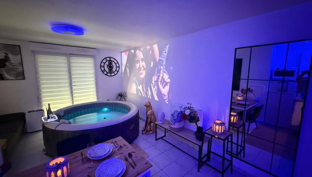 Suite Eden Spa, Appart'hôtel bien être , Patio de standing barbecue - TV XL CinéSport, Lit Q-Size, Wifi, P-Gratuit en Résidence - Foto 2, Imagen principal