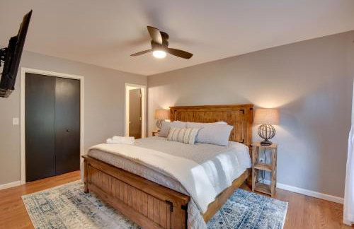 Lakefront Westminster Retreat with Boat Dock! - Foto 13