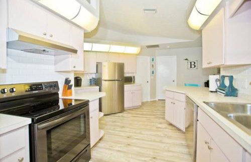 Classic Floridian Oasis w/Pool - Foto 32