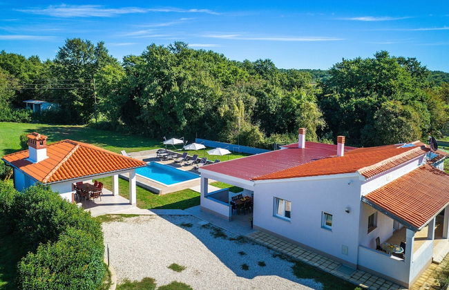 Detached Holiday Home With Swimming Pool, Near the Beach - Foto 36