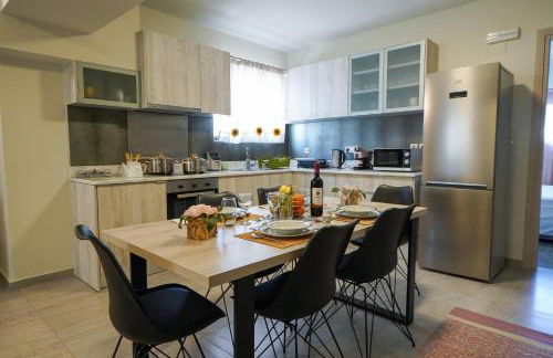 Theo and MS Luxurious Apartments by Filos Inc - Foto 7