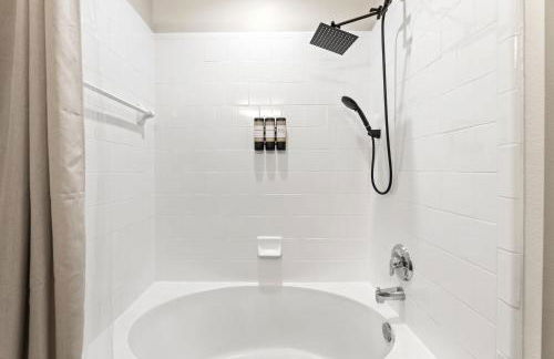 Luxury Skyline Escape, FIFA World Cup, King Bed, Free Parking, DT View, Sauna - Foto 27