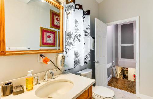 Spacious Home with Tranquil Patio about 29 Mi to DC! - Foto 24