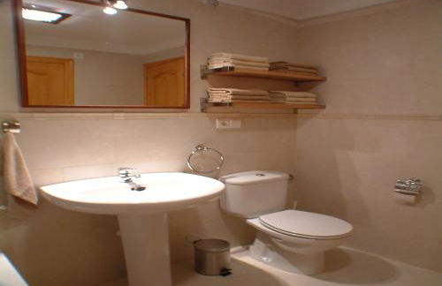 Peaceful Villa with Private Pool - Foto 19