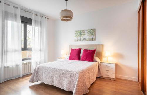 EMIR 5B Terraza Piscina y Parking incluido - Foto 15