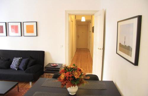 Nollendorf Apartments - 1 separate bedroom and 1 living room with sofa bed in Motzstraße - Foto 15