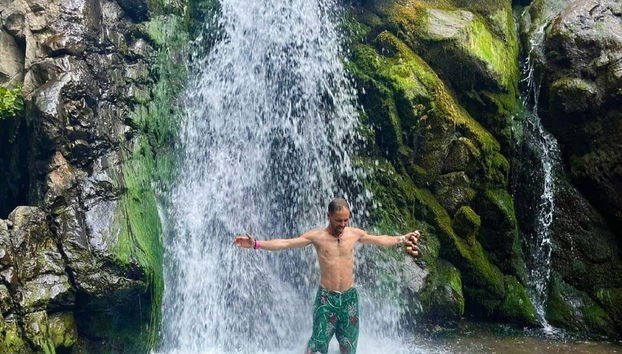 Swimming in a waterfall near Aroumd