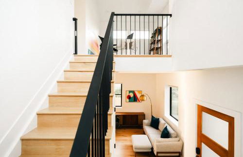 Colorful Sunnyside Escape - Walk to Dining & Parks - Foto 25