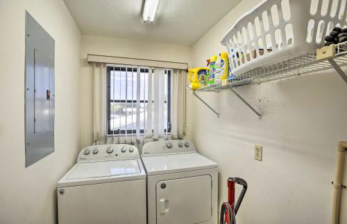 Private Pool and Deck Canalfront St James City Home - Foto 19