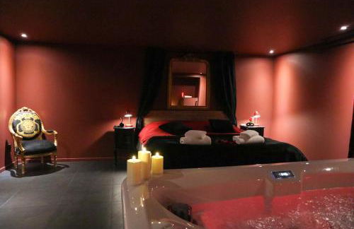 LE MOULIN DES PLAISIRS atypical SM experience - Foto 44