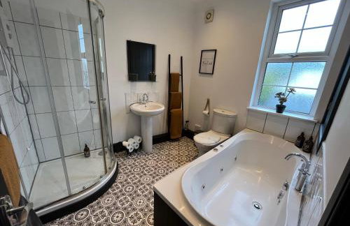 Contemporary & Chic inner terrace 5 mins from Barnsley town centre - Foto 5