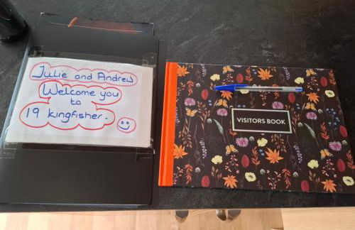 Caravan with hot tub at Tattershall lakes - Foto 20