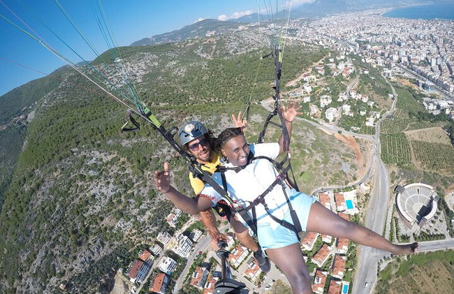 Aventura en parapente en tándem – ¡Vuela sobre las nubes! - Foto 18