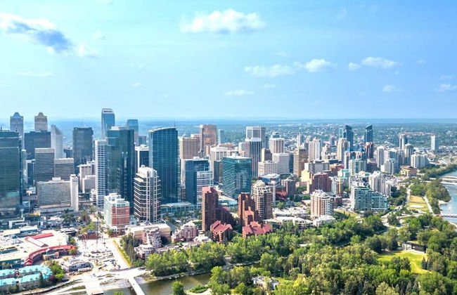 By Stampede Free Parking Banff Pass Wine More - Photo 37