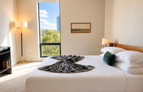 East Side Luxury 1BR Apt - Near Brady St with Balcony and Lounge - Foto 14