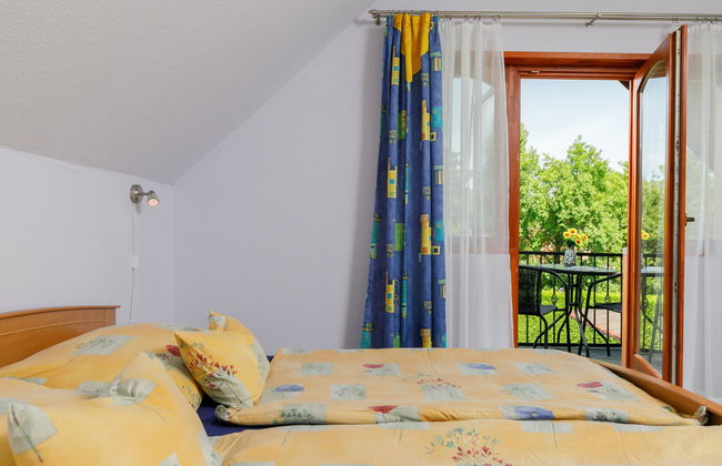 4 bedroom House in Balatonszárszó with private pool and garden - Photo 11