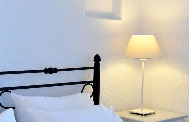 Santa Flora 3 bedroom House - Photo 13