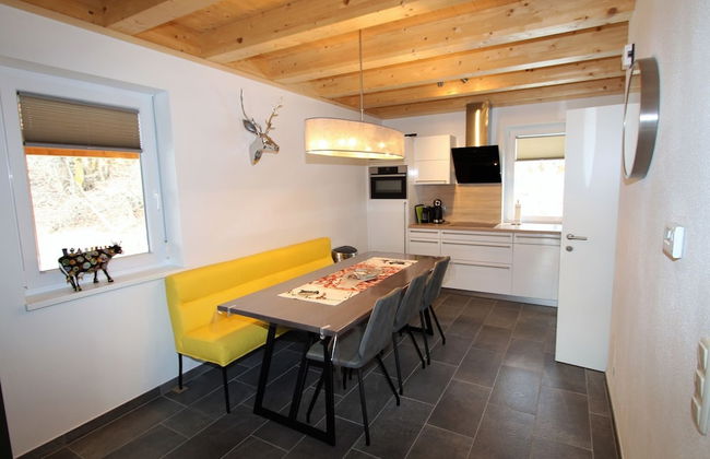 Chalet in Kotschach Near Family Ski Area - Foto 8