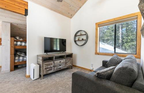 Kokanee at Tahoe Donner - Charming 3 BR - Pool Table - Fireplace - Amenity Access! - Foto 21