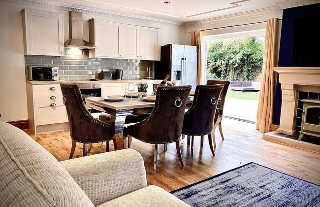 Beautiful Hot Tub Suite in Lytham St Annes - Foto 20