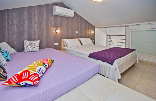 Island Hvar Seaside Villa Levanda with Beach, Pool & Seaview - Photo 17