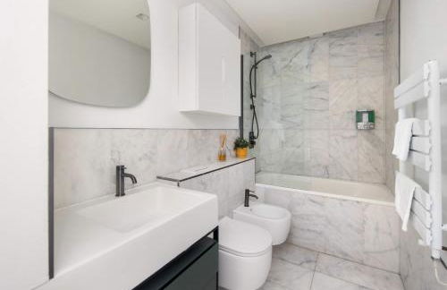 1 Min Walk to Euston Station, Modern Townhouse - Photo 23