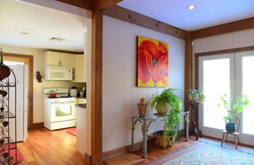 Berkshire Vacation Rentals: Peaceful Post and Beam Loft Sleeps 9 - Foto 17