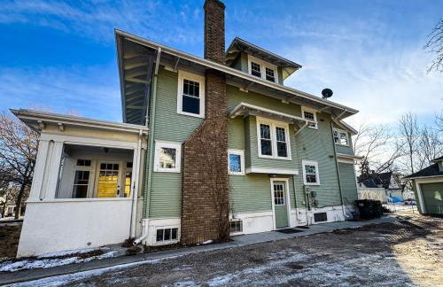 CRAFTSMAN UPSTAIRS with impressive attic! - Foto 45