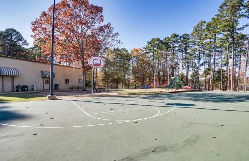 Waterfront Lake Coronado Home with Deck and Views - Foto 33