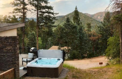 Mountain Cabin with Hot Tub, Scenic Views, Fire Pit, by Forest & Peak Retreats - Foto 33