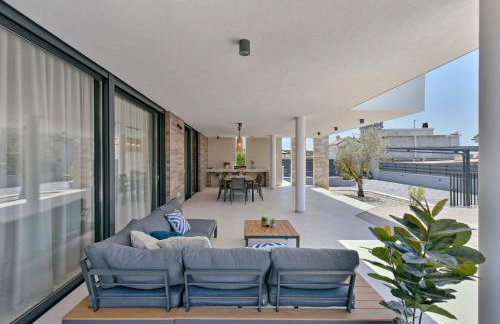 New VILLA TIHI OTOK near the beach - Photo 35