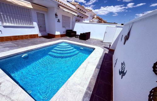 Gregorys Poolside Villa - Foto 37