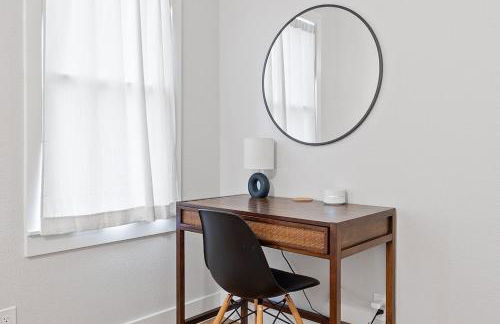 Bright Renovated ATX Home with Yard and Cowboy Pool - Foto 16