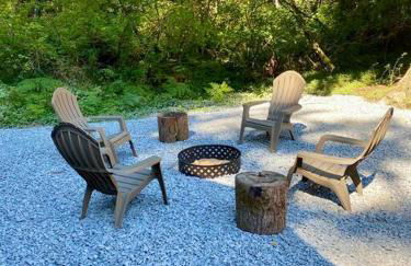 NEW Modern Cabin! 5mi to Mt Rainier National Park! Hot Tub & Wifi - Foto 23