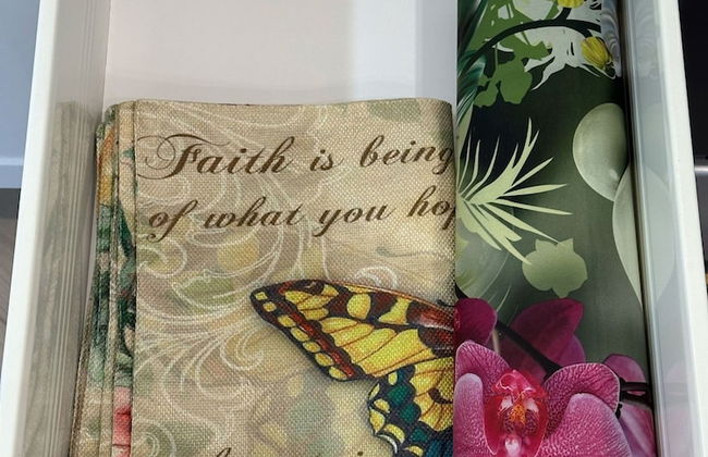 Luxurious Ontario Townhouse Ideal Family Retreat - Photo 50