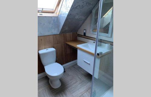 Caloroczny domek letniskowy ze stawem - Foto 38