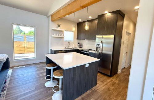 Timber & Tin H 2Bed 2Bath w Pool & Rooftop Deck - Foto 31